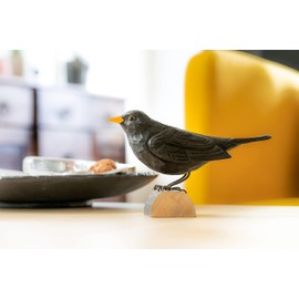 WILDLIFEGARDEN Wildlife Garden - DecoBird Blackbird (WG411) - Hand Carved Decorative Bird Figurine Made of Linden Wood - Medium-Sized European Birds Collection