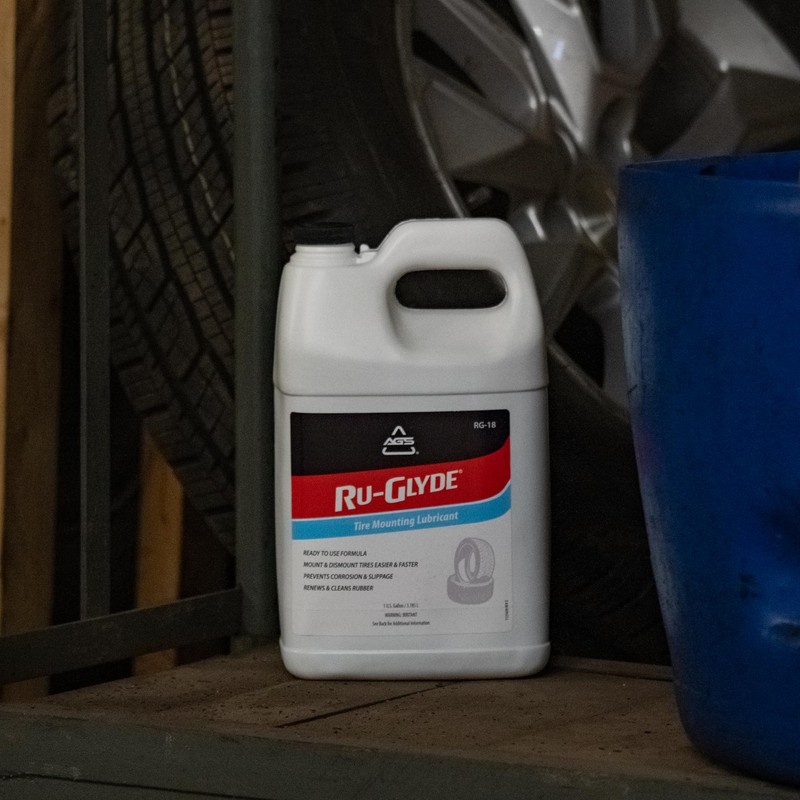 RuGlyde Tire Mounting and Rubber Lubricant, 1 Gallon Bottle, Rejuivanate