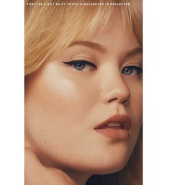 Rare Beauty Positive Light Silky Touch Highlighter - Shade: Enlighten