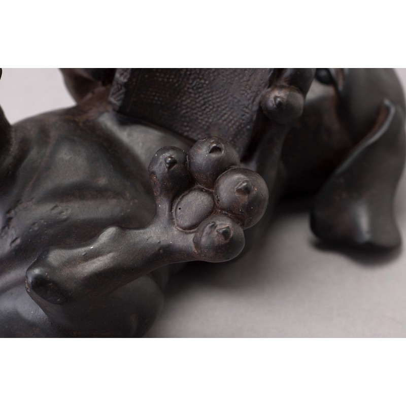 Toyo Stone Creation Animal Ornament Reading Dog 11030