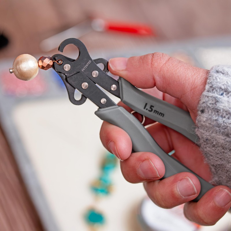The Beadsmith One Step Looper – Create and Trim Consistent
