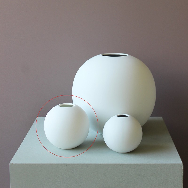 Cooee Design Ball Vase, ceramic, white, 10 cm