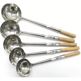 iPro Kitchenware 8 oz Chinese Cooking Ladle *(Width: 4-1/2" x Length: 18") Size: Medium