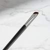 Angled rounded bristle eye makeup blending brush, eyeshadow brush for shading / 사선 둥근모 아이메이크업 블렌딩 브러시 음영용 아이섀도우 브러시