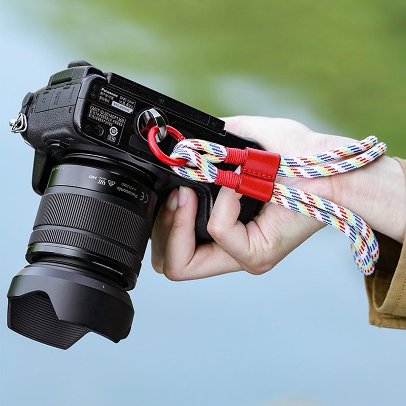 Cwatcun Multi functional DSLR camera wristband