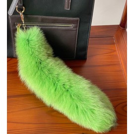 Faux Fur Fox Tail KeyChain for Women Therian Costume Cosplay Handbag Fashion Charm Wolf Tail Keychain Gift for Party (Green)
