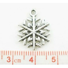 Unbranded 40 pcs. Antique Silver Assortment of Christmas Charms Pendants – 17x7mm to 29x17