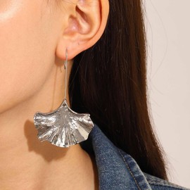Cybche Boho Ginkgo Leaf Dangle Hook Earrings Gold Textured Leaf Drop Earrings Metal Ginkgo Earrings Exaggerated Leaf Earrings Matte Leaf Hoop Earrings Jewellery for Women, Zinc, No Gemstone