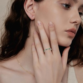 Inpasne Eternity Emerald Ring for Women 925 Sterling Silver Stackable Baguette May Birthstone Ring Promise Engagement Wedding Ring for Her Size 6