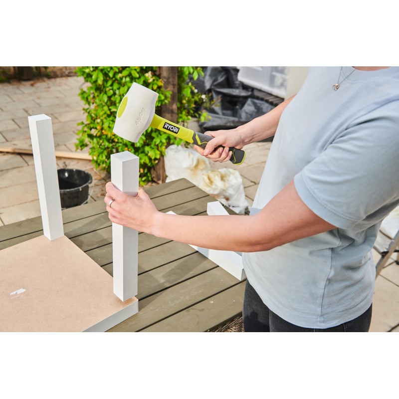 Ryobi RHHM450W 450gr Fibreglass Rubber Mallet (White)