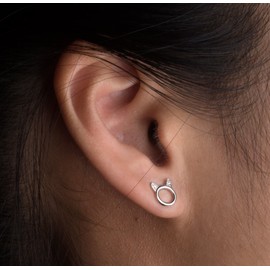 Cat Stud Earrings Sterling Silver Tiny Small Cute cat Earrings Cubic Zirconia Earrings for Women (Silver)