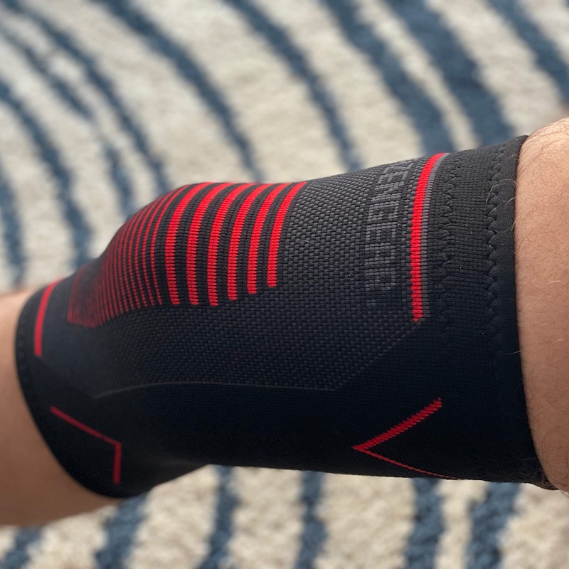 aZengear Knee Support Brace (Pair) - Compression Knee Sleeve for