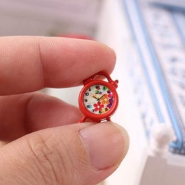 1Pc Red Cute Dollhouse Accessories Miniature Clock Dollhouse Furniture Dollhouse Decoration Doll House Accessories Small and Exquisite,Mini Clock for Dollhouse Fashion Dollhouse Accessories