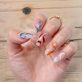 MOTA ENTERPRISE Uñas Acrílicas A Presión, Punta Francesa, Uñas Postizas Con Pegamento, Uñas Postizas Con Diseño, Uñas Cortas A Presión, Cortas A Medianas, Juego De 24 Piezas (Incluye Adhesivos) (Jp141