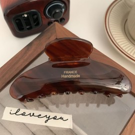 ZHOUMEIWENSP ZHOUMEIWENSP French Large Hair Claw Clips for Thick Hair, Tortoise Hair Clips, Acrylic Celluloid French Butterfly Jaw Clips, Strong Hold for Women Girls (Caramel color)