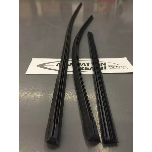 Toyota Genuine Parts 2013 RAV4 NAP Front and Rear Windshield