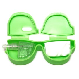 Calabria Kool Klean Eyeglasses Lens Cleaner Kit Green 15 ml Cleaning Spray, White Microfiber Cleaning Cloth Eyewear Cleaning