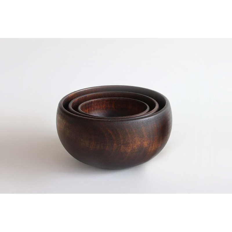 オークヴィレッジ スープカップ 拭き漆塗 大:直径12cm×高さ7cm 容量:約300ml 中:直径10cm×高さ6cm 容量:約150ml 小:直径8cm×高さ5cm 容量:約60ml 手のひらになじむ、まあるい入れ子の漆塗り木製ボウル