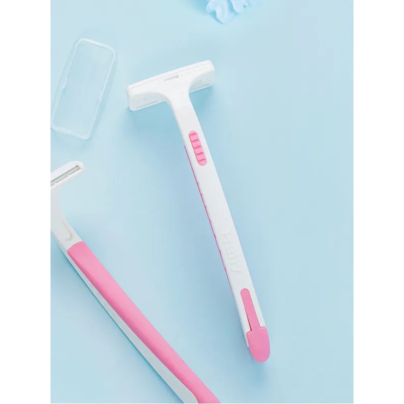 DAISO KAI Pretty T-Shaped Facial Razor 3-Pack