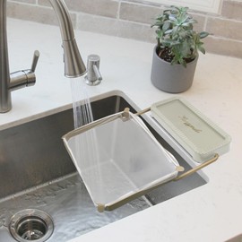 HARSKIYER Sink Corner Strainer with 100 Disposable Mesh Bags, Foldable Food Catcher for Kitchen Sink, Metal Frame Hanging Kitchen Garbage Filter Basket for Leftovers Collection (White)