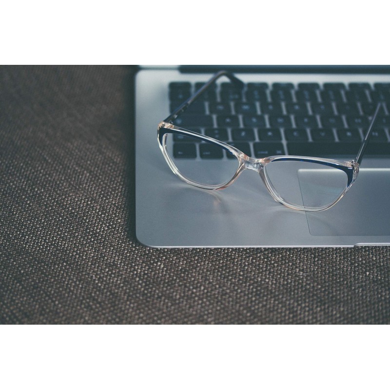 Quick Sheen Anti-Fog Spray for Glass, Windows, Glasses, Masks, Mirrors,