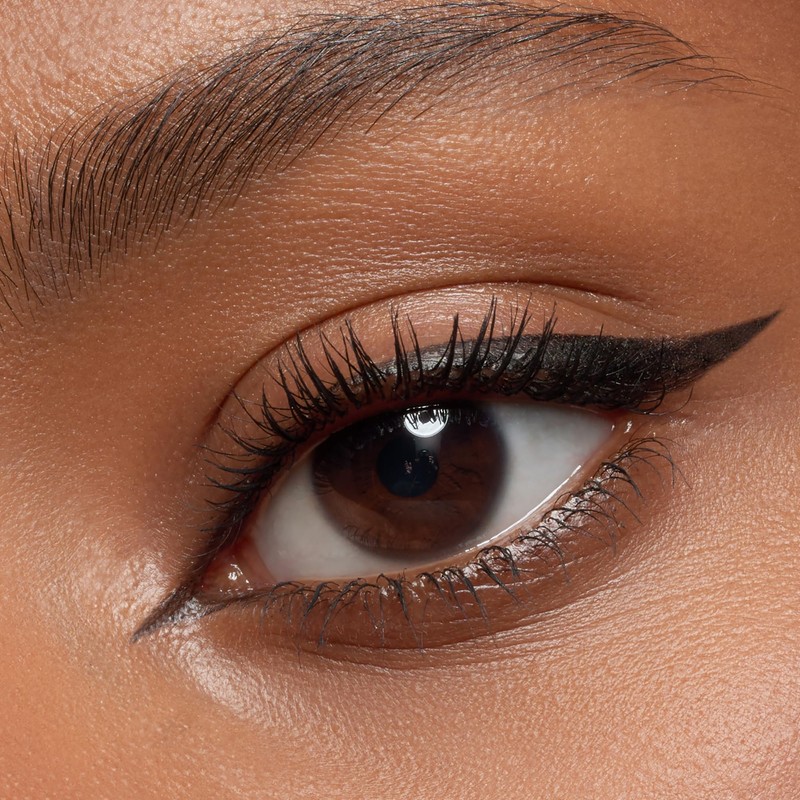 essence penna eyeliner super fine, lunga durata, Ultra pigmentato, a