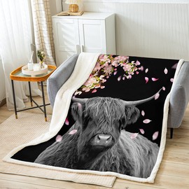 Loussiesd Highland Cow Fleece Throw Blanket Western Plush Blanket Cherry Blossoms Sherpa Blanket Pink Petals Wild Animal Portrait Fuzzy Blanket for Sofa Bed,Single 50x60 Inch