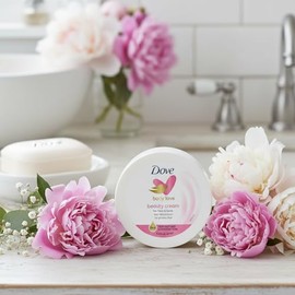 Dove Cuidado Corporal Nutritivo, Crema de Belleza para Cara, Mano y Cuerpo para Piel Normal a Seca, Loción para Mujeres con Hidratación de 24 Horas, P