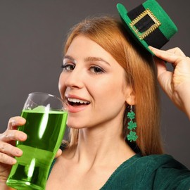 St Patricks Day Stud Earrings for Women, Trendy Statement Four Leaf Clover Shamrock Good Luck Earrings, St Patricks Day Outfits & Shirt Accessories for Adults