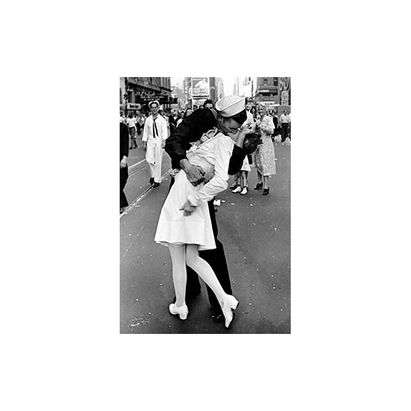 EuroGraphics Kissing on VJ Day Life Magazine (1000 Piece) Puzzle