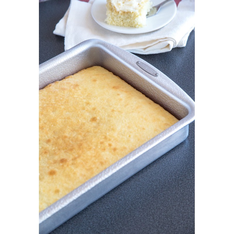 Doughmakers 9" x 13" Cake Commercial Grade Aluminum Bake Pan
