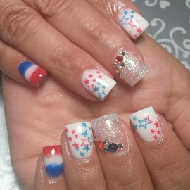 Independence Day Press on Nails Short Square Star Fake Nails with Glue Red Blue White Glitter Patriotic Acrylic Nails Full Cover 4th of July False Nails for Women Holiday Party Salon 24Pcs