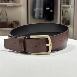 Daks (신세계강남점)DBBE4E150W3 브라운 음각 체크패턴 가죽 남성벨트 (DB SSG Gangnam) DBBE4E150W3 Brown Engraved Check Pattern Leather Men's Belt