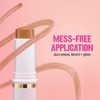 Maquillaje en barra Revlon Glimmer Tinted Moisturizer Stick™ tono 110