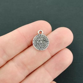 Unbranded 6 Flower Circle Charms Antique Silver Tone Daisy Pattern - SC1378