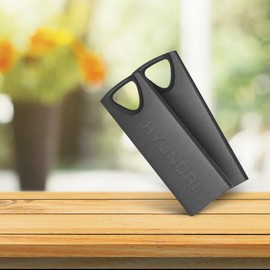 Hyundai Bravo Deluxe - Memoria USB 2.0 de 16 GB con llavero, velocidad de transferencia de lectura máxima de 10 MB/s y velocidad de transferencia de escritura de 3 MB/s [negro] componentes U2BK/16 GAB
