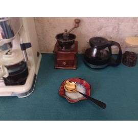 Coffee Spoon Rest for Coffee Bar Accessories, Small Spoon Holder for Coffee Station, Flower Ceramic Tea Spoon Rest Tea Spoon Holder Teaspoon Rest, 1 PC (Retro, Red)