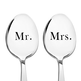 Mr Mrs Gifts Spoons for Couple Birthday Valentines Gift for Wife Husband Wedding Gifts for Him Her Fiancee Fiance Engagement Gifts for Women Men Newlyweds Gifts for His and Her Gifts for Couples 2Pcs