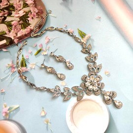 Dishowme Crystal Flower Necklace Earrings Sets Bridal Wedding Jewelry Sets Floral Teardrop Rhinestone Dangle Earrings Necklace for Women Bride Bridesmaids (White)