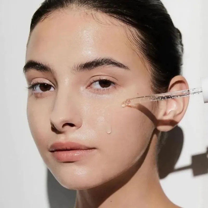 Ampolla En Cápsula Iluminadora Con Tono Centella De Madagasc