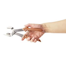 Takagi Easy Nutcracker, Silver, 8.7 x 2.5 x 0.9 inches (220 x 64 x 23 mm)