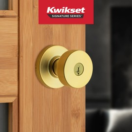 Kwikset Pismo Entry Door Knob with Lock and Key, Secure Keyed Handle Exterior Doorknob, Front Entrance and Bedroom, Satin Brass, Round, Pick Resistant SmartKey Rekey Security, Microban Protection