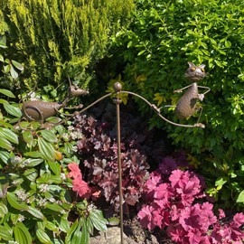 1.35m Cat & Mouse Rusty Tom Jerry Spinner - Brown Distressed Metal Stake Holder