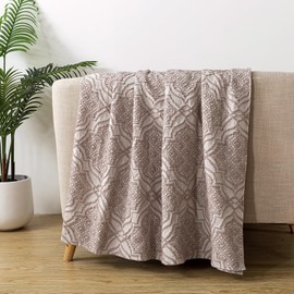 Caressma Throw Mist Pink Coverlet, Vintage Cozy 3D Geometric Decorative Jacquard Bedspread, Super Soft for Couch and Bed, Travel Lightweight Coverlet (50 x 60”)