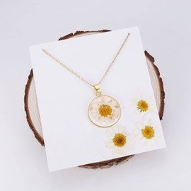 Natürliche Gänseblümchen-Halskette | April-Geburts-Blumen-Gänseblümchen-Halskette | Gold gepresste Blume Halskette | Echte Blume Halskette Geschenk für Frauen | Symbole der Fürsorge und Stärke | 45cm