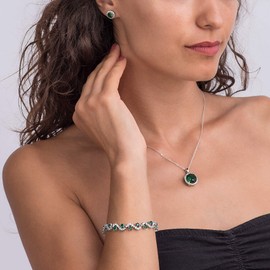Crystalline Azuria Grüner simulierter Smaragd Zirkonia Kristalle Schmuck-Set Halskette Anhänger 45 cm Ohrringe Armband 18 kt Weiß Vergoldet