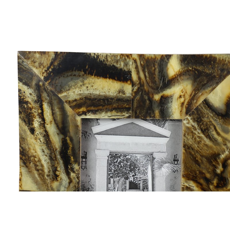 Deco 79 Gold & Brown Resin Rectangular Picture Frame with