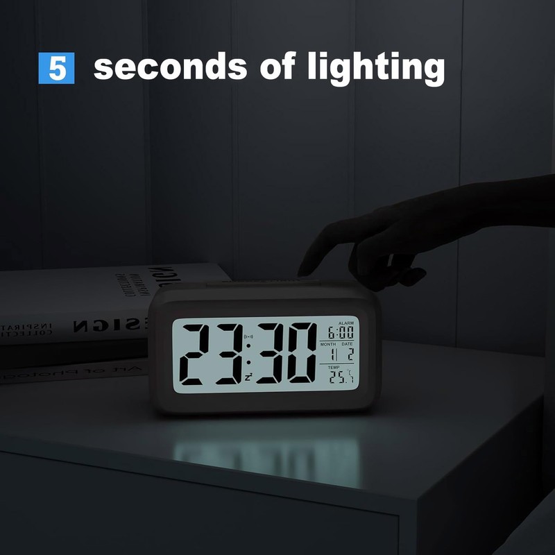 Lesipee Digital Alarm Clock for Bedroom, Desk Clock Battery Operated,