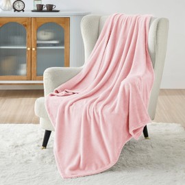 Bedsure Bedsure Fleece Throw Blanket Pink - 300GSM Valentines Blankets for Couch, Sofa, Bed, Soft Lightweight Plush Cozy Throws for Toddlers, Girls
