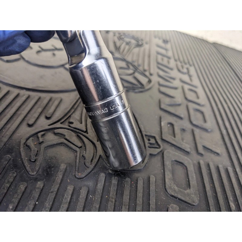 Snap-on #bf468 Snap On S9706KFUAMAG 3/8" Drive 5/8" Magnetic Universal